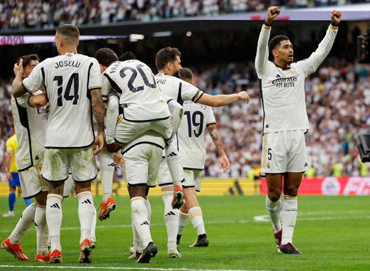 迈阿密热火迎亚冠关键赛；赛后官宣签约；质疑声仍在；球队文化再被提及